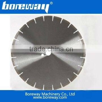 Diamond circular saw blade for concrete with normal segment