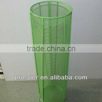 green wire umbrella holder