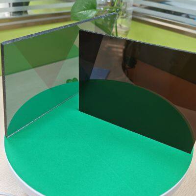 Продается цельный поликарбонатный пластик для теплиц, прозрачные листы в использованном состоянии