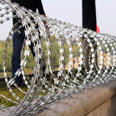 Razor Wire/cone-belly Razor Wire, Suitable for Security Fencing/galvanized Wire Mesh photo-4