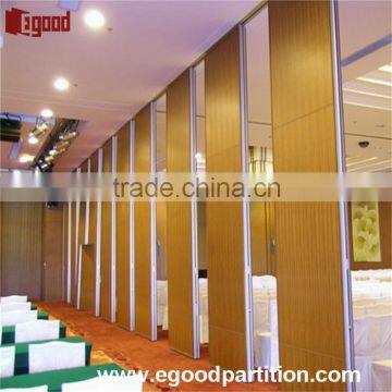 jack lifting mechanism operable partition wall system