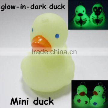 rubber toy manufacture glow in dark halloween skull duck