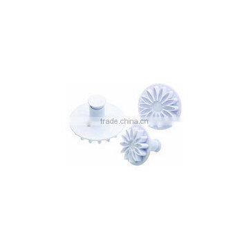 well design Silicone set of three sunflower fondant plunger cutters