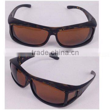 2016 Novelty New Custom Variety Colors Plastic Safety Sunglasses With Side Window photo-5