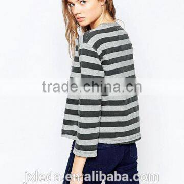 Round Neck Stripe Cropped Sweatshirts With Raw Hem photo-4