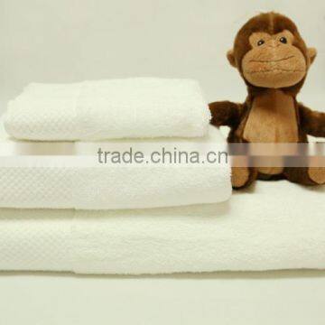 100% cotton latest towel designs solid color bath towel