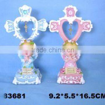 polyresin praying child