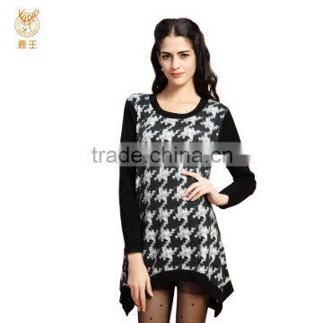 Fashion Cashmere Ladies Knit Sweater Dress Pattern, Well-Designed Black-White Latticed Cashmere Dress