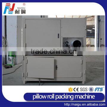 China Famous Factory NaiGu Manufacture Automatic Pillow Vacuum Roll Packing Machine photo-4
