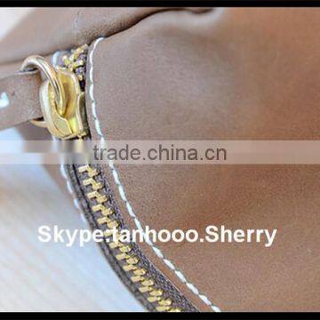 China Wholesale Shenzhen Leather Makeup/cosmetics Black Cosmetic Bag,folding Hanging Travel Cosmetic Bag,cosmetic Bag With Logo photo-5