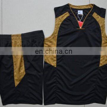 Custom 100% Polyester Basketball Uniforms Wholesale photo-2