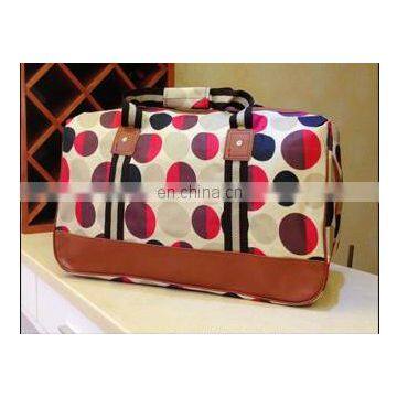 2015 Hot Sale Large Capacity Waterproof Fashion Geometrical Pattern Women Travel Bag photo-3