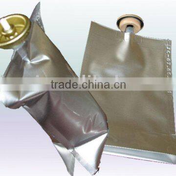 Shaving foam valve