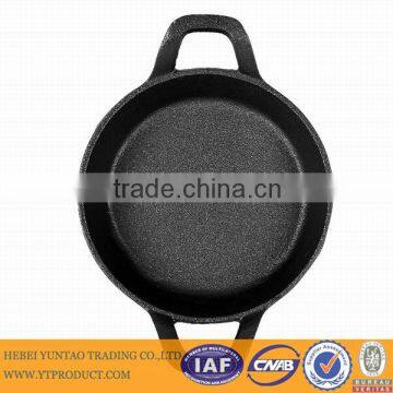 Cast iron wok pan