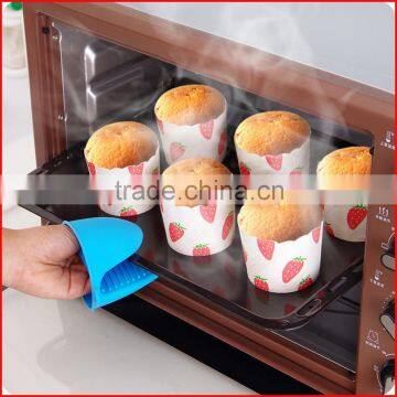 Heat resistant silicone cooking gloves