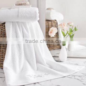 Wholesale White Bath Towel Microfiber Softtextile in High Quality Made in China