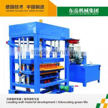 QT4-30 diesel engine cement brick machine and hydraulic concrete hollow brick making machine for sale