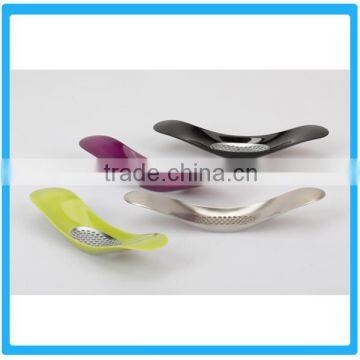 Yiwu Hot Selling Plastic Garlic Crusher,Odourless Function Garlic Press