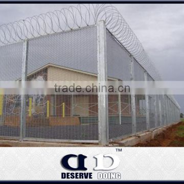 RAL6005 Galfan high security 358 welded mesh fence villa using fence China