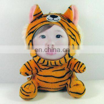 Dongguan Manufacturer customize human face picture frame toy