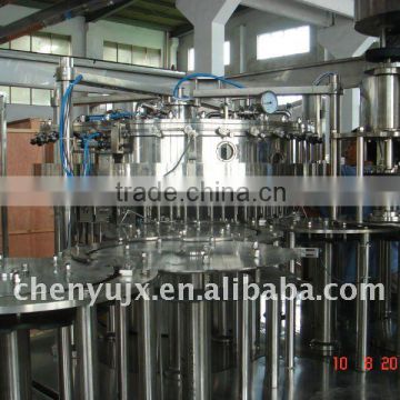 Carbonated beverage washing filling sealing machine