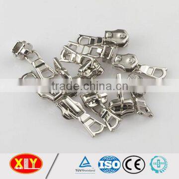 Hot Sale Wholesale Reasonable Price Silver Autolock Metal Zipper Slider photo-3