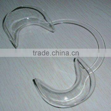 cheek retractor