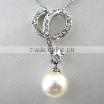 silver pearl pendant