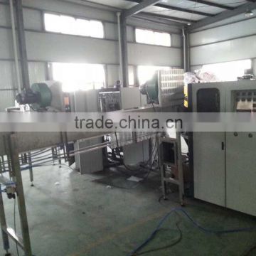 Automatic plastic bottle manufacturing machines