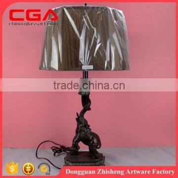 Ployresin White and Black Table Lamp photo-3