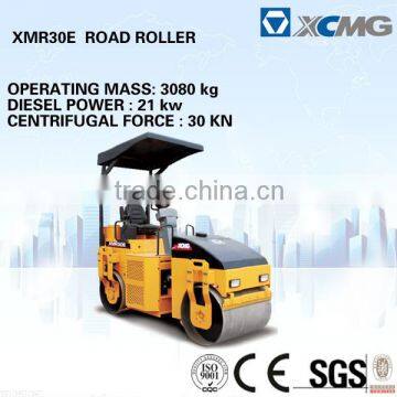 XCMG mini road roller XMR30E manual vibrating road roller (Operating mass:3080kg, Diesel Power:21kw)