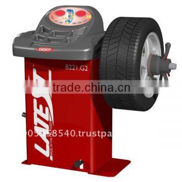 Digital Wheel balancer B221.G2.DA made in Italy by FASEP