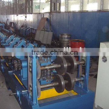 YT-R3 Metal roll former