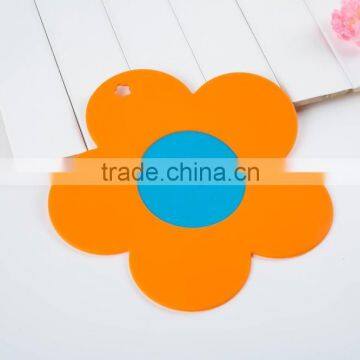 Flower Petals Insulation Silicone Cup Pad photo-3