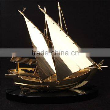 Noble Customized Made Golden Crystal Arab Modern Gold Or Silver Crystal Ship Model And Islamic Souvenirs Gifts photo-2