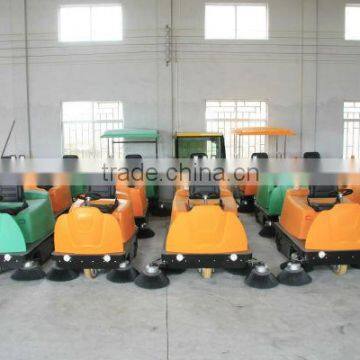 Electric driving industrial road cleaner