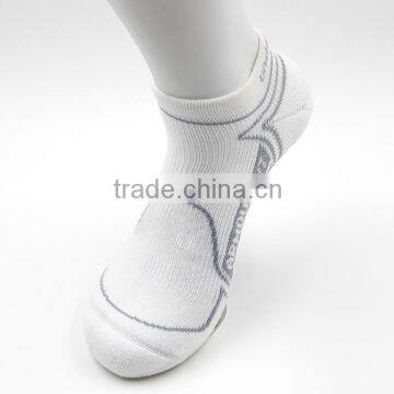 2015! Newest Fashion Adult Anti Slip Pure Ankle Sock in Hot Sale photo-2