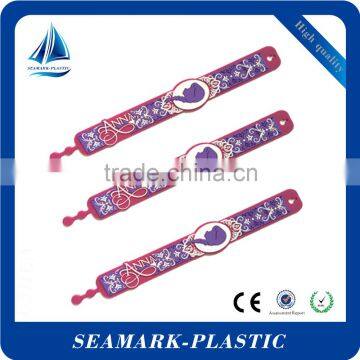 2016 popular giveaways gift custom rubber wristbands for children