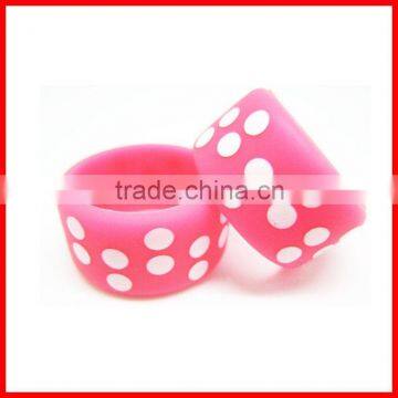 Fashion artificial Silicone rubber finger Ring for promotional gifts