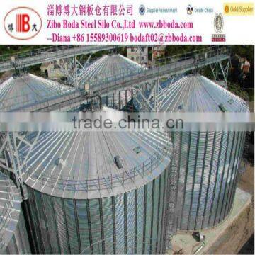 Roof grain galvanized scraper / chain conveyor on steel silo with catwalk for supporting