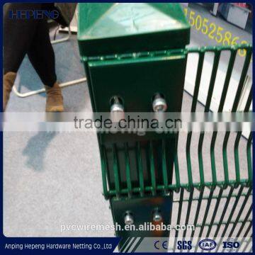 Factory Price With PVC or Galvanized Anti-climb Security Fence photo-5