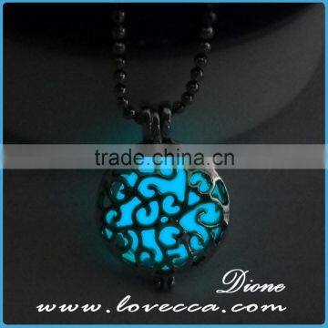 Best Gift Luminous Pendant Necklace Hollow Floating Glow in the Dark Luminous Necklace Locket photo-2
