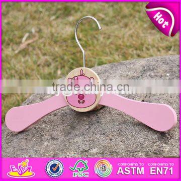 Новый дизайн 2017 года. Прекрасные розовые деревянные вешалки для детской одежды W09B071 photo-4