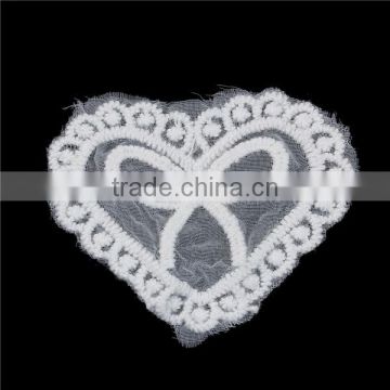 Polyester Appliques Patches DIY Scrapbooking Craft Heart White Bowknot Pattern Embroidery Sew On Badge Patches