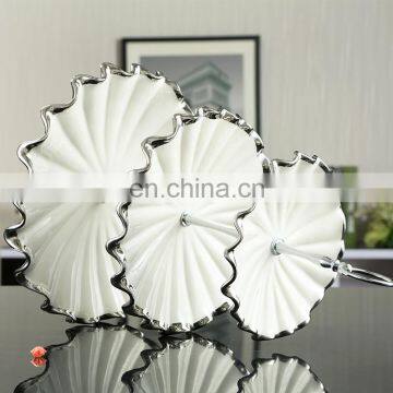 Custom Royal Style Restaurant Decor Three-tier Cake Fruit Stand Silver-plated Ceramic Dining Table Decoration