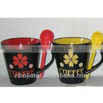 Funnel Shape Inner Glazed Ceramic Spoon Mug with Flower Decal