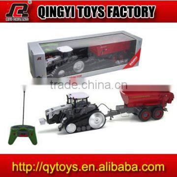 1:28 plastic toy tractors for children