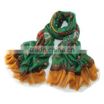 wholesale beautiful design polyester scarf for spring & fall