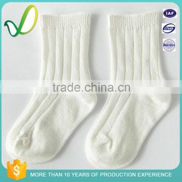 Manufacturers Seamless Pure Japan Girls Wearing White Socks Knitting