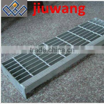 Metal Stair Treads and Nosings for outdoor (experinced manufacturer)